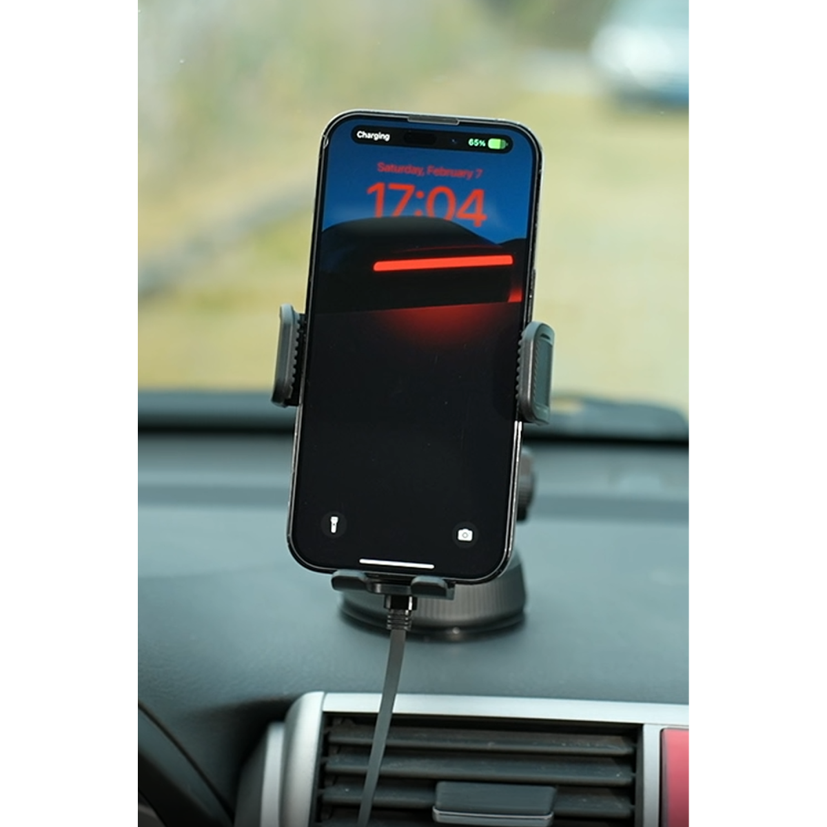 Yesido C320 15W suction cup clip holder